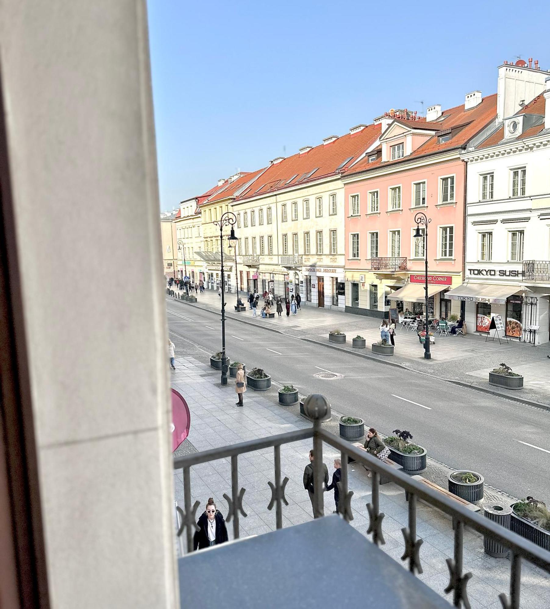 Castle & Culture - Modern 2-room With Balcony In Center Apartament