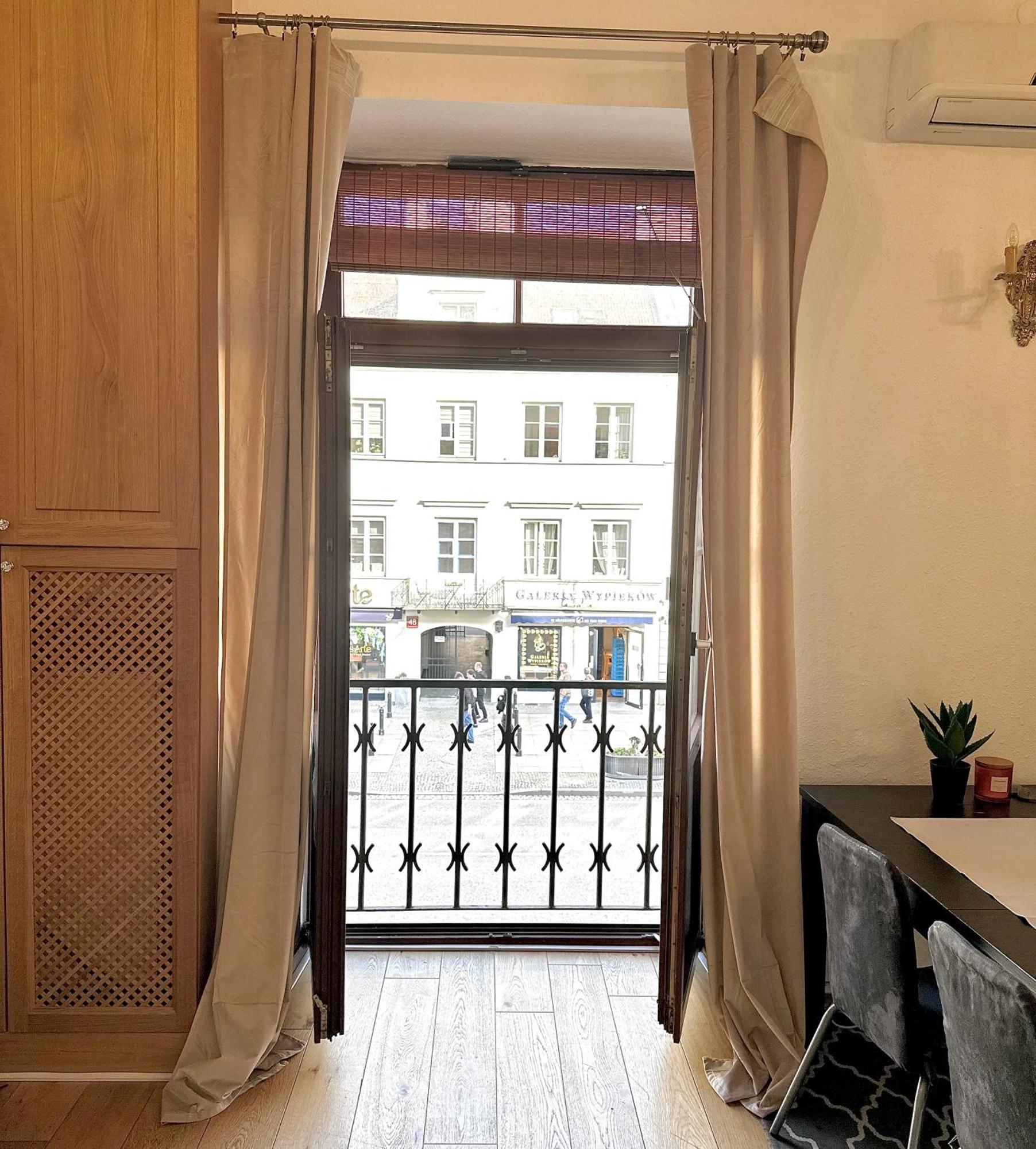 Castle & Culture - Modern 2-room With Balcony In Center Apartament *